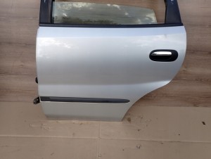 NISSAN ALMERA TINO DRZWI TYLNE LEWE KL0 3/8 MINIATURA