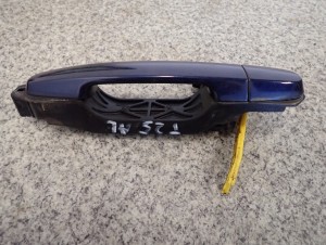 TOYOTA AVENSIS T25 KLAMKA DRZWI TYLNA LEWA 2/4 MINIATURA