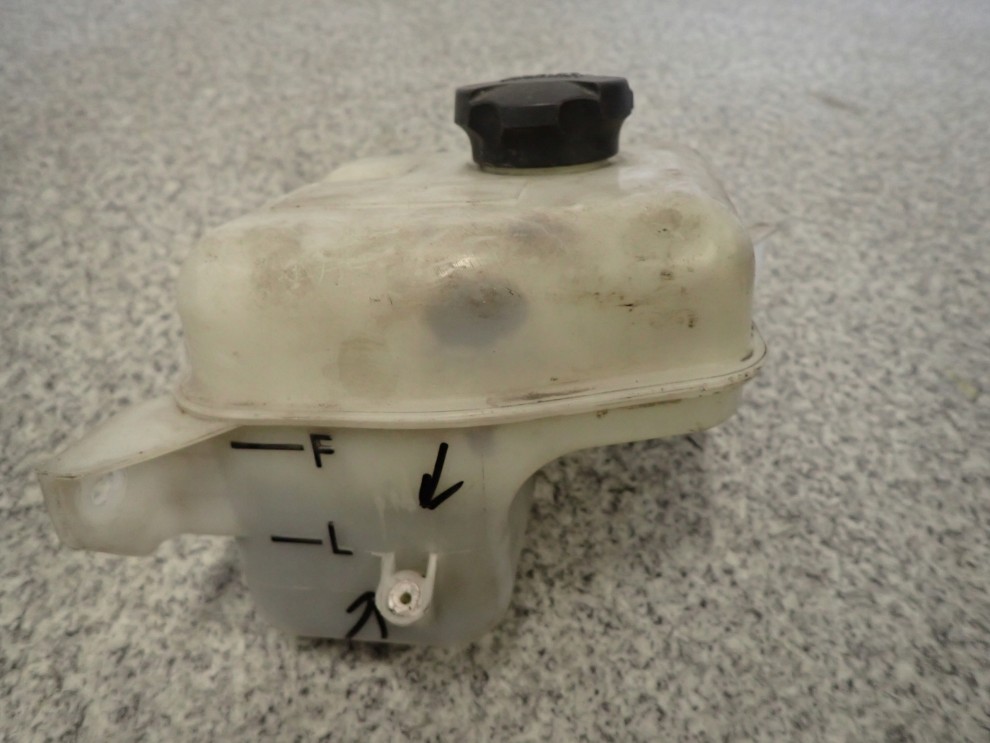 KIA MAGENTIS 05-11 CRDI ZBIORNICZEK WYRÓWNAWCZY 4/7