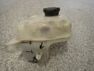 KIA MAGENTIS 05-11 CRDI ZBIORNICZEK WYRÓWNAWCZY 4/7 MINIATURA