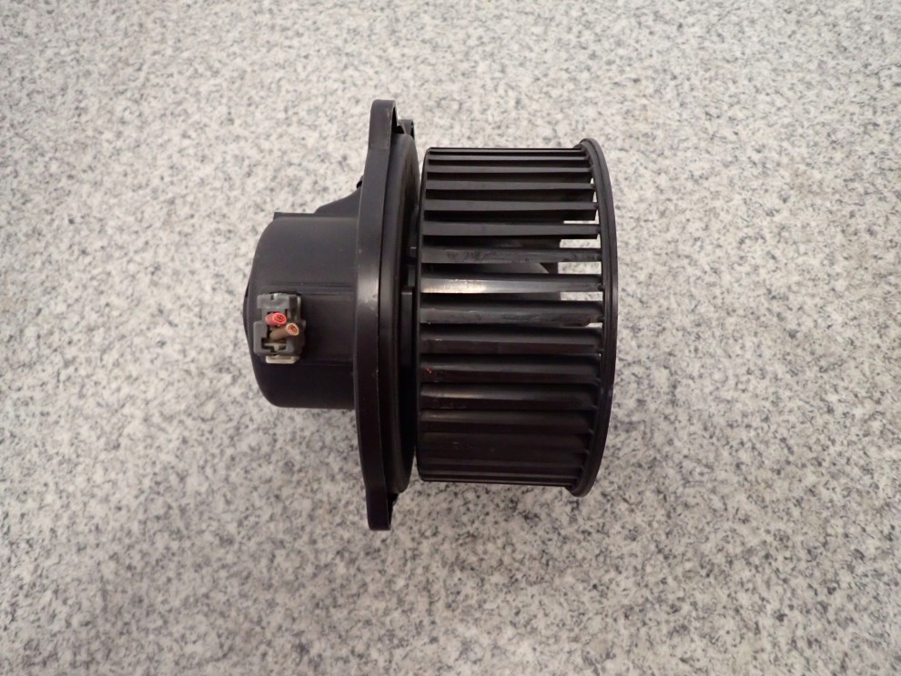 KIA PICANTO 03-07 WENTYLATOR NAGRZEWNICY 3/5