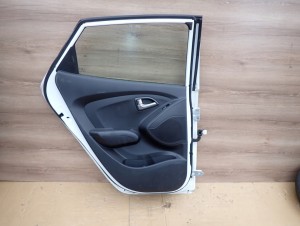 HYUNDAI IX35 10-15 DRZWI TYLNE LEWE PKW 6/8 MINIATURA