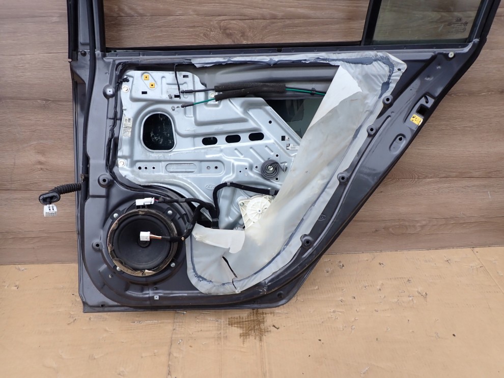 KIA MAGENTIS II 06-12 DRZWI TYLNE PRAWE 8V 7/7