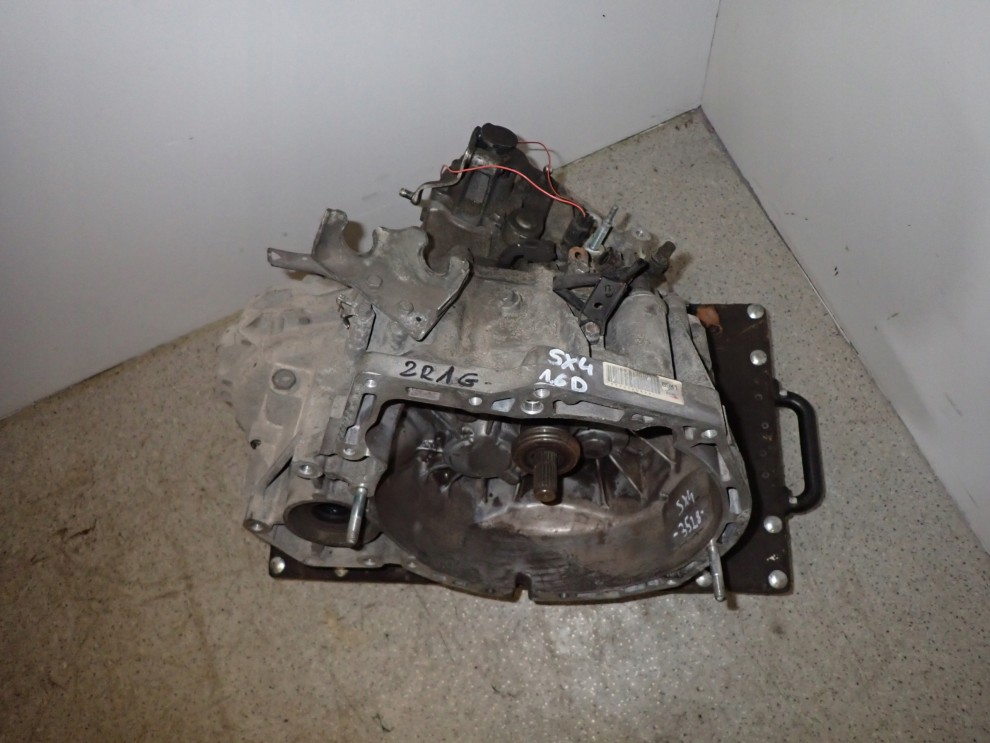 SUZUKI SX4 06- SKRZYNIA BIEGÓW 2WD 1,6 DIESEL 1/8