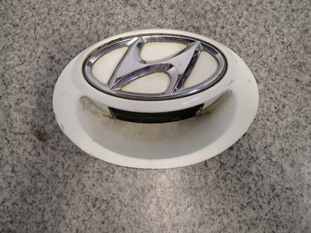 HYUNDAI i20 08-12 KLAMKA KLAPY BAGAŻNIKA PRZYCISK 2/4