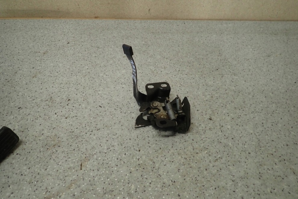 HONDA JAZZ III 08- 14 ZAMEK MASKI 1/4