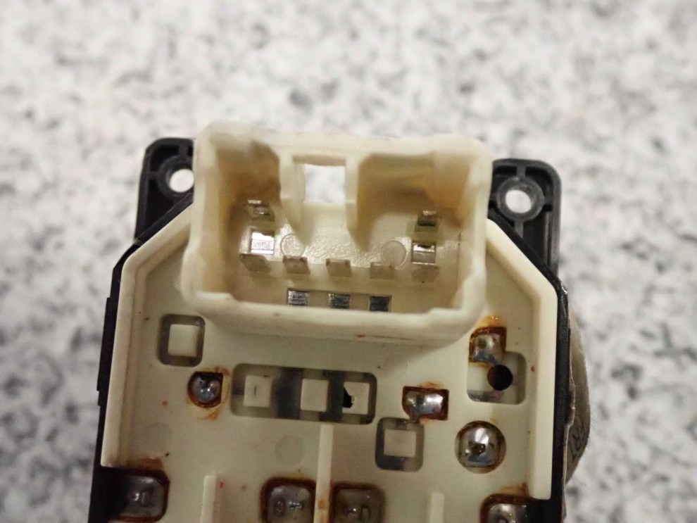 KIA PICANTO 04- PANEL STEROWANIA SZYBAMI LEWY 4/5