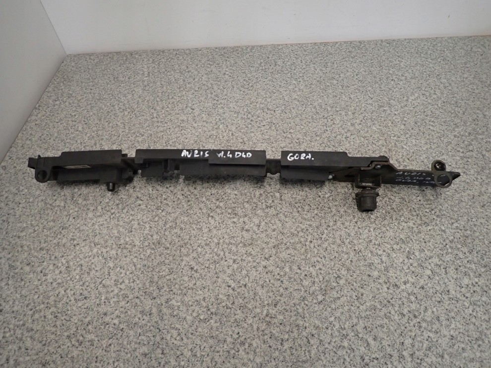 TOYOTA AURIS I 1.4 d 06-11 PLASTIK PASA MOCOWANIE 2/4