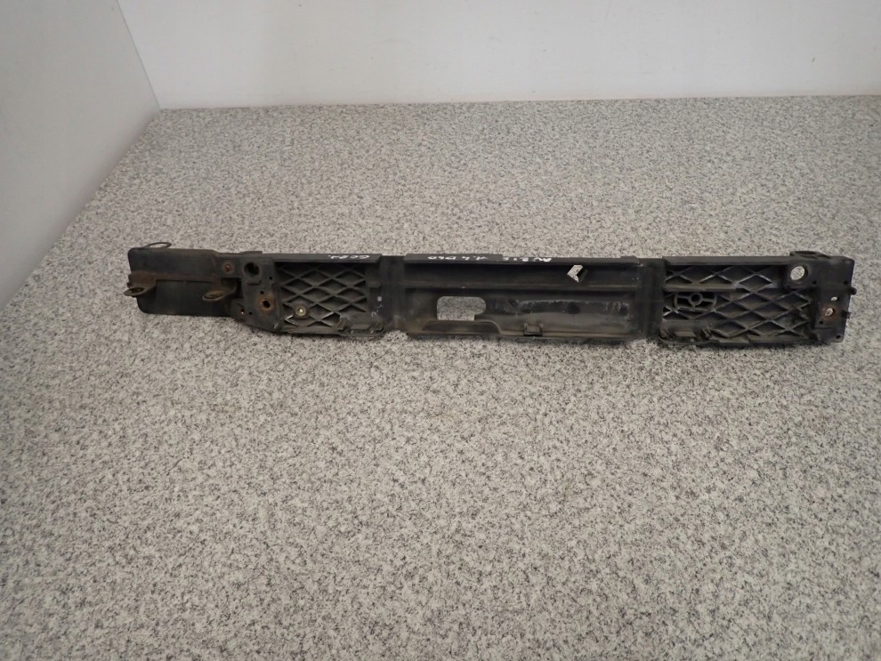 TOYOTA AURIS I 1.4 d 06-11 PLASTIK PASA MOCOWANIE 3/4