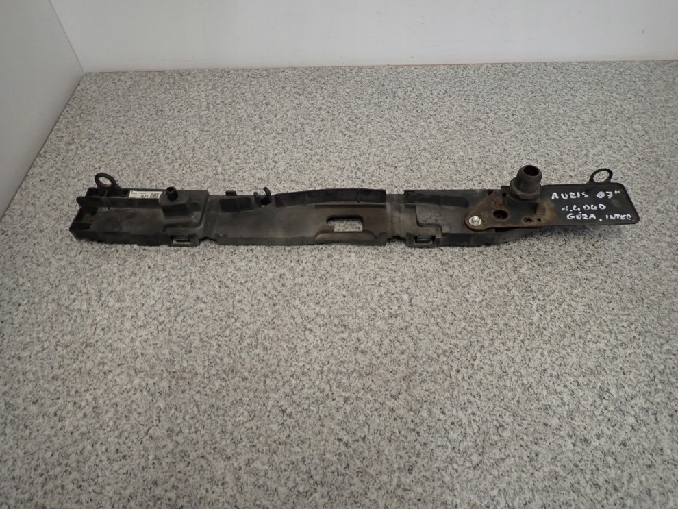 TOYOTA AURIS I 1.4 d 06-11 PLASTIK PASA MOCOWANIE 4/4