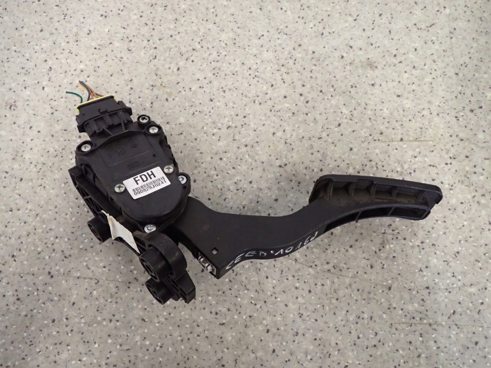 KIA CEED 1.6 CRDi 07-09 POTENCJOMETR PEDAŁ GAZU 2/4