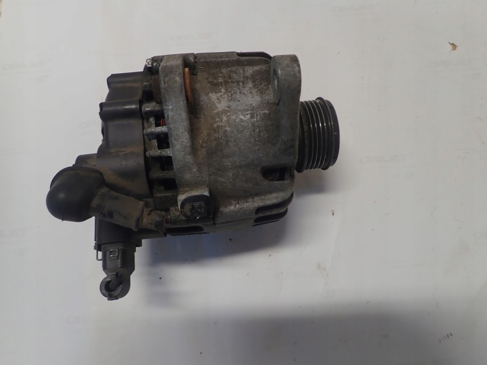 KIA CEED 1.6 CRDi 07-09 ALTERNATOR 4/4