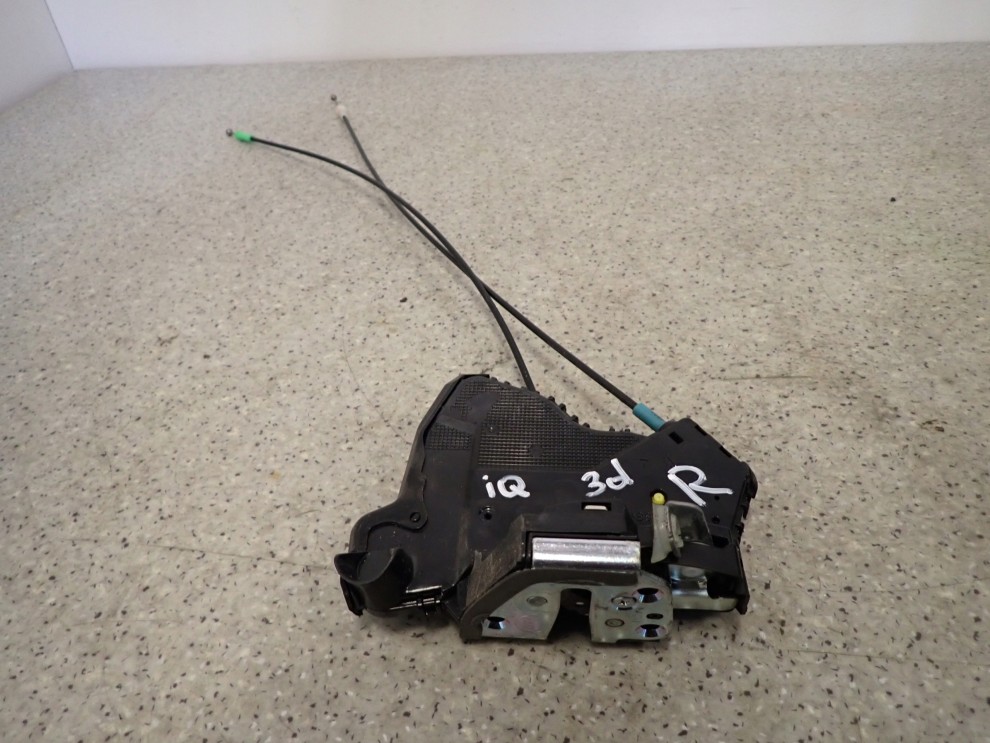 TOYOTA IQ 08-15 ZAMEK DRZWI PRAWY 1/5