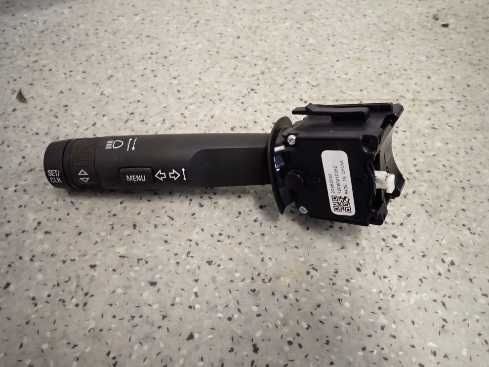 CHEVROLET AVEO T300 11- PRZEŁĄCZNIK ŚWIATEŁ 1/4