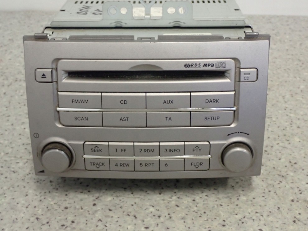 HYUNDAI i20 08-12 RADIO CD 2/4