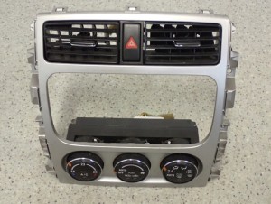 SUZUKI LIANA 02-07 PANEL STEROWANIA NAWIEWU RAMKA 4/6 MINIATURA