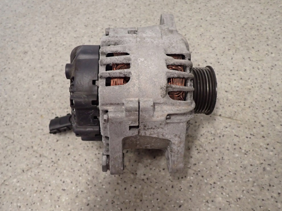 KIA VENGA 09- ALTERNATOR 1.4 BENZYNA 3/6