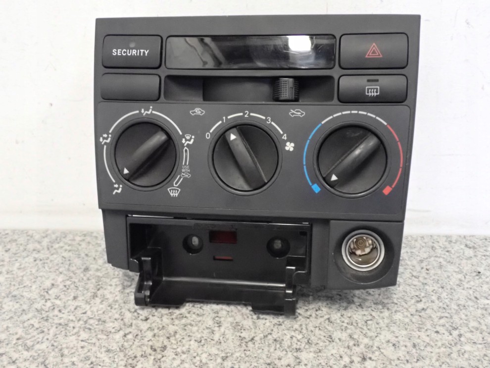 COROLLA VERSO 01-03 PANEL STEROWANIA NAGRZEWNICY 4/7