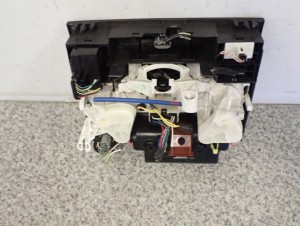 COROLLA VERSO 01-03 PANEL STEROWANIA NAGRZEWNICY 6/7 MINIATURA