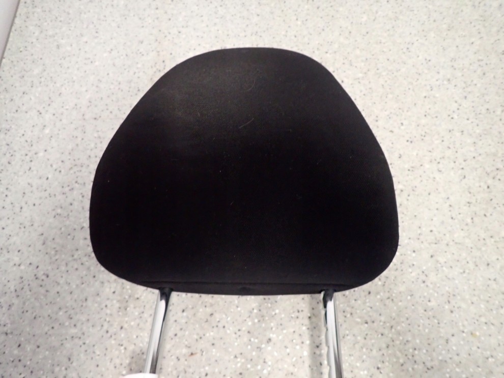 NISSAN NOTE E12 12- ZAGŁÓWEK FOTELA PRZEDNI LEWY 2/4