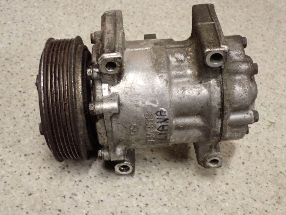 SUZUKI LIANA 04- 1.4 DDIS KOMPRESOR KLIMATYZAACJI 7/8