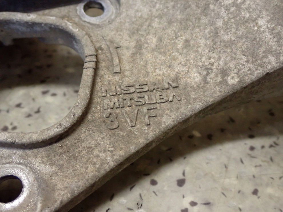 NISSAN NOTE E12 12- MECHANIZM WYCIERACZEK PRZÓD 5/6