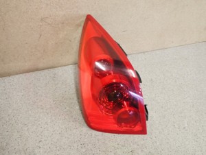 NISSAN PRIMERA 02-07 P12 HB 5D LAMPA TYLNA LEWA