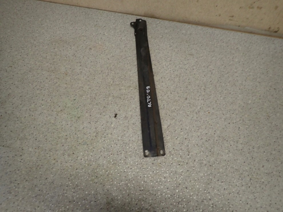 SUZUKI ALTO NISSAN PIXO 09- WSPORNIK ZAMKA MASKI 1/6