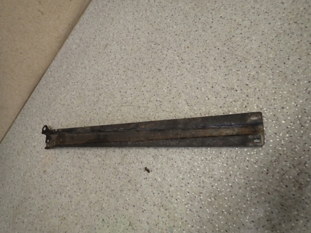 SUZUKI ALTO NISSAN PIXO 09- WSPORNIK ZAMKA MASKI 4/6