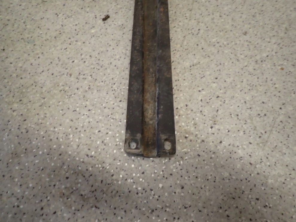 SUZUKI ALTO NISSAN PIXO 09- WSPORNIK ZAMKA MASKI 5/6