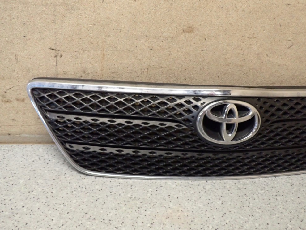 TOYOTA COROLLA E12 HATCHBACK 02-04 ATRAPA GRILL 3/6