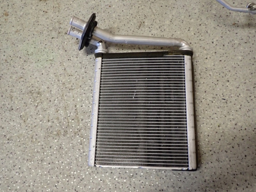 TOYOTA AURIS I 2006- NAGRZEWNICA RADIATOR 1/6