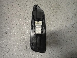 TOYOTA AURIS 06- PANEL SZYB PRZEDNI PRAWY 3/3 MINIATURA