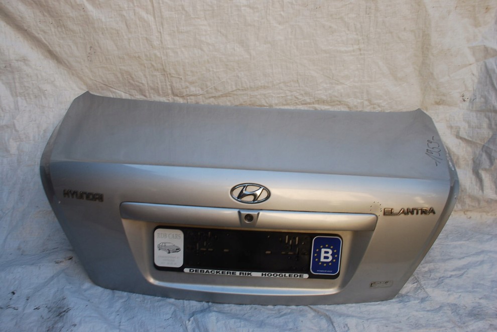 HYUNDAI LANTRA 01-03 KLAPA TYLNA POKRYWA LS 1/4