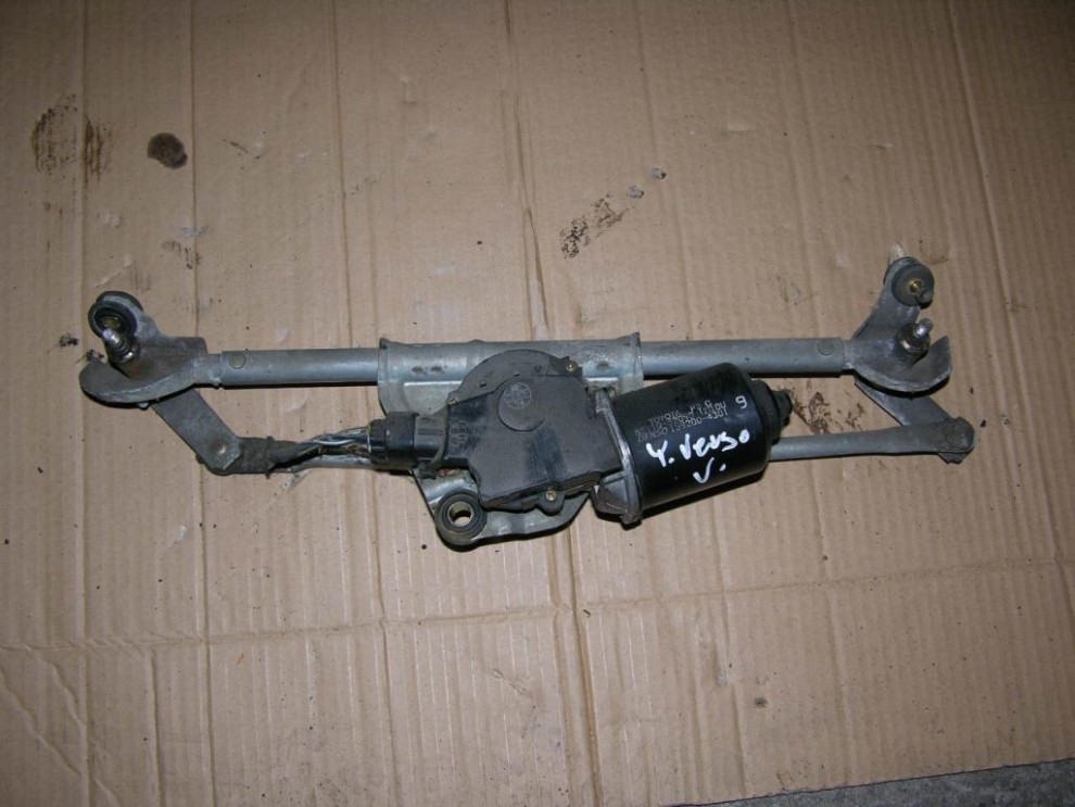 TOYOTA YARIS VERSO 99-05 MECHANIZM WYCIERACZEK 1/1