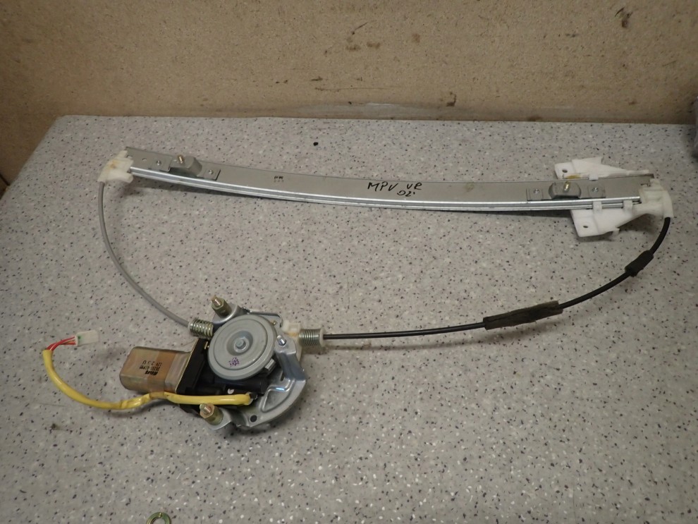 MAZDA MPV 02- PODNOŚNIK SZYBY DRZWI PRZEDNI PRAWY 1/6