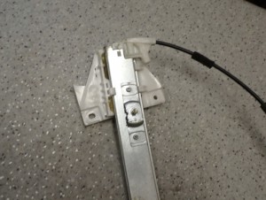 MAZDA MPV 02- PODNOŚNIK SZYBY DRZWI PRZEDNI PRAWY 6/6 MINIATURA