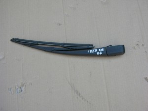 KIA CEED HB 5d 06-12 RAMIE WYCIERACZKI TYŁ KLAPY 2/2 MINIATURA