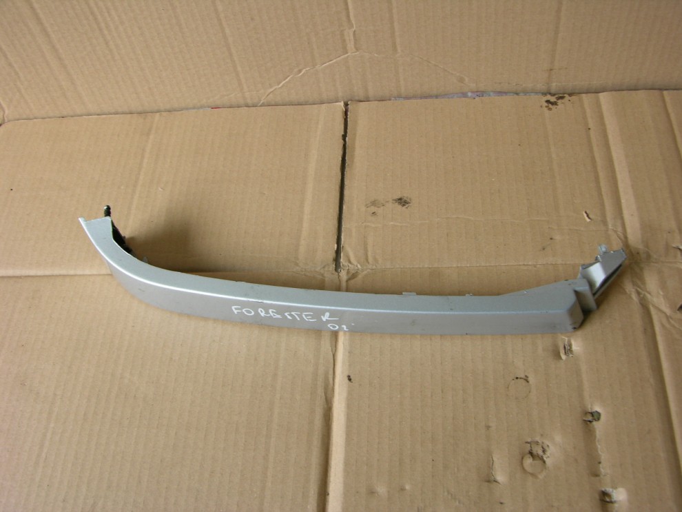 SUBARU FORESTER 00-02 LISTWA POD LAMPĘ PRZÓD PRAWA 1/4