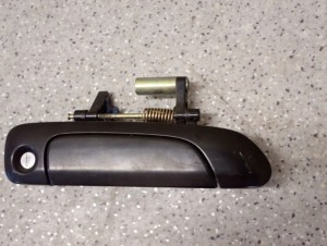 HONDA JAZZ 02-08 KLAMKA PRZEDNIA PRAWA Z BĘBENKIEM 2/6 MINIATURA