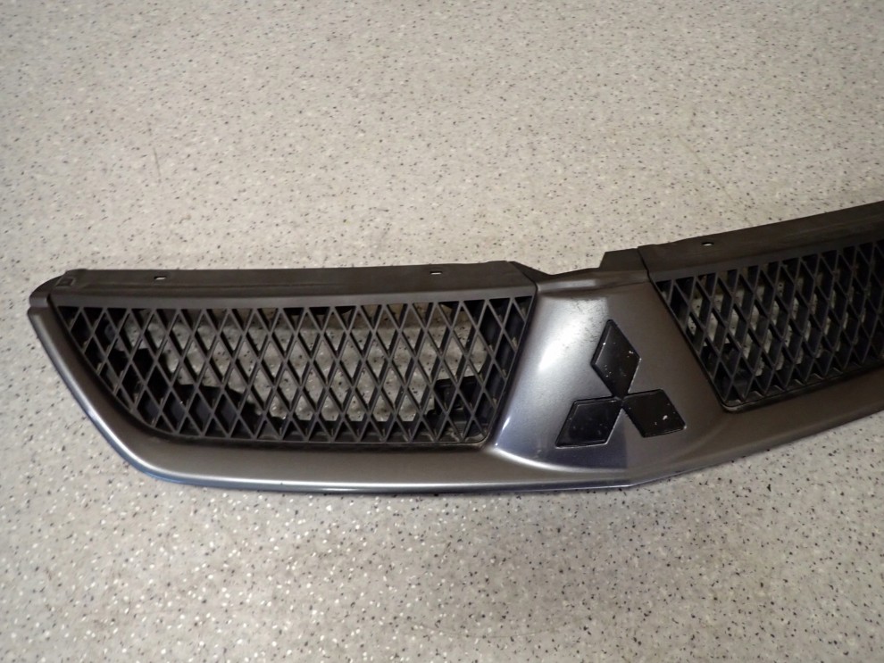 MITSUBISHI LANCER 06-07 ATRAPA GRILL A39B 3/9