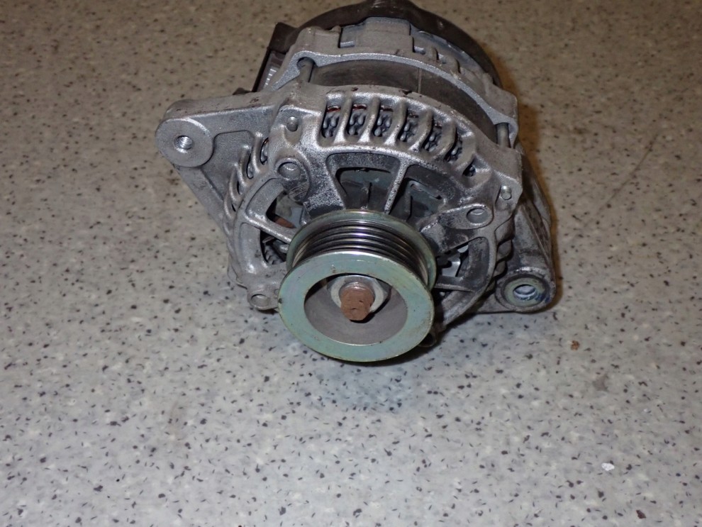 SUZUKI SX4 S-CROSS 1.6 I 13- ALTERNATOR 31400-61M0 3/8