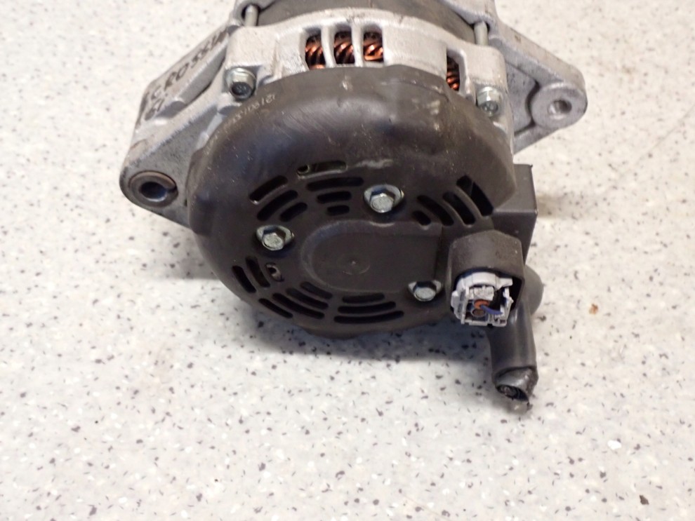 SUZUKI SX4 S-CROSS 1.6 I 13- ALTERNATOR 31400-61M0 5/8