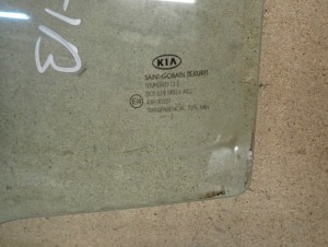 KIA CEED HB 06-12 SZYBA DRZWI TYLNYCH LEWYCH 2/3 MINIATURA