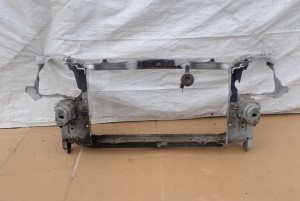 TOYOTA COROLLA VERSO 01-03 PAS PRZEDNI WZMOCNIENIE