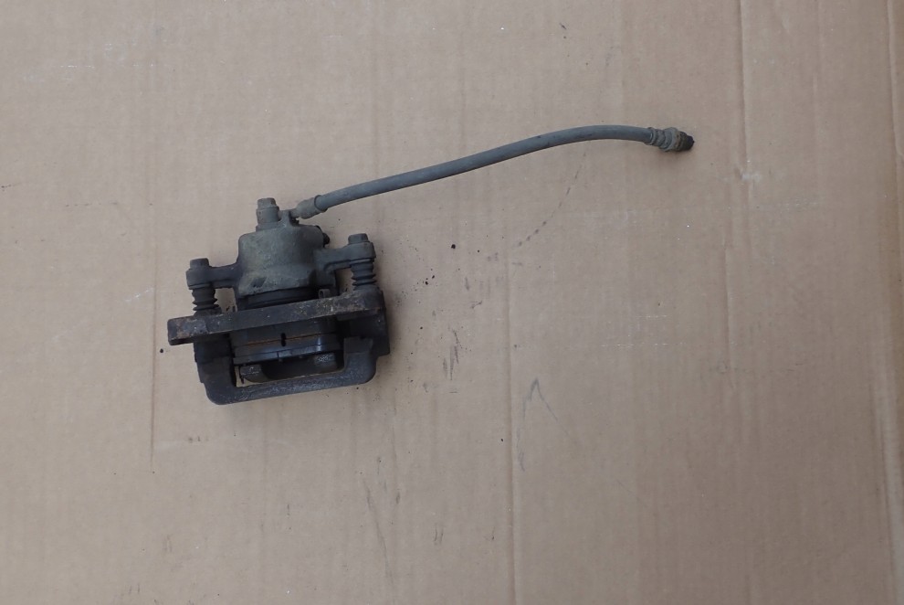 HYUNDAI TRAJET ZACISK HAMULCOWY TYLNY PRAWY 5/6