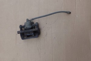 HYUNDAI TRAJET ZACISK HAMULCOWY TYLNY PRAWY 6/6 MINIATURA