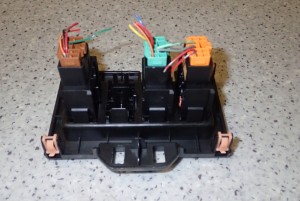 SUZUKI SWIFT MK7 10- PRZYCISK SPRYSKIWACZY LAMP 2/3 MINIATURA