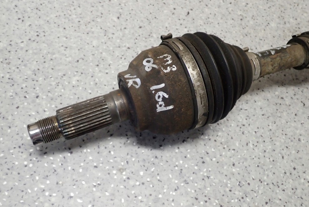 MAZDA3 MAZDA 3 1,6D 06 PÓŁOŚ PRZEDNIA PRAWA DŁUGA Z PODPORĄ 3/5