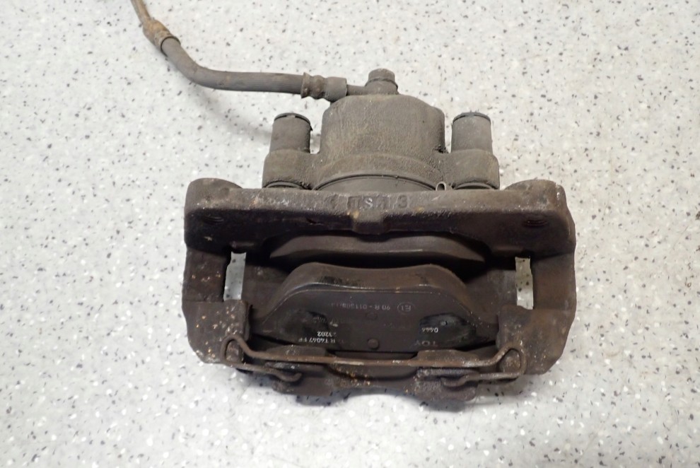 TOYOTA YARIS II 06-11 ZACISK HAMULCOWY PRZEDNI L 3/3